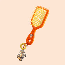 Load image into Gallery viewer, Keychain Brush x1 carton box