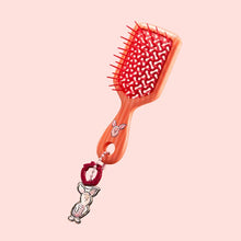 Load image into Gallery viewer, Keychain Brush x1 carton box