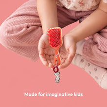 Load image into Gallery viewer, Keychain Brush x1 carton box

